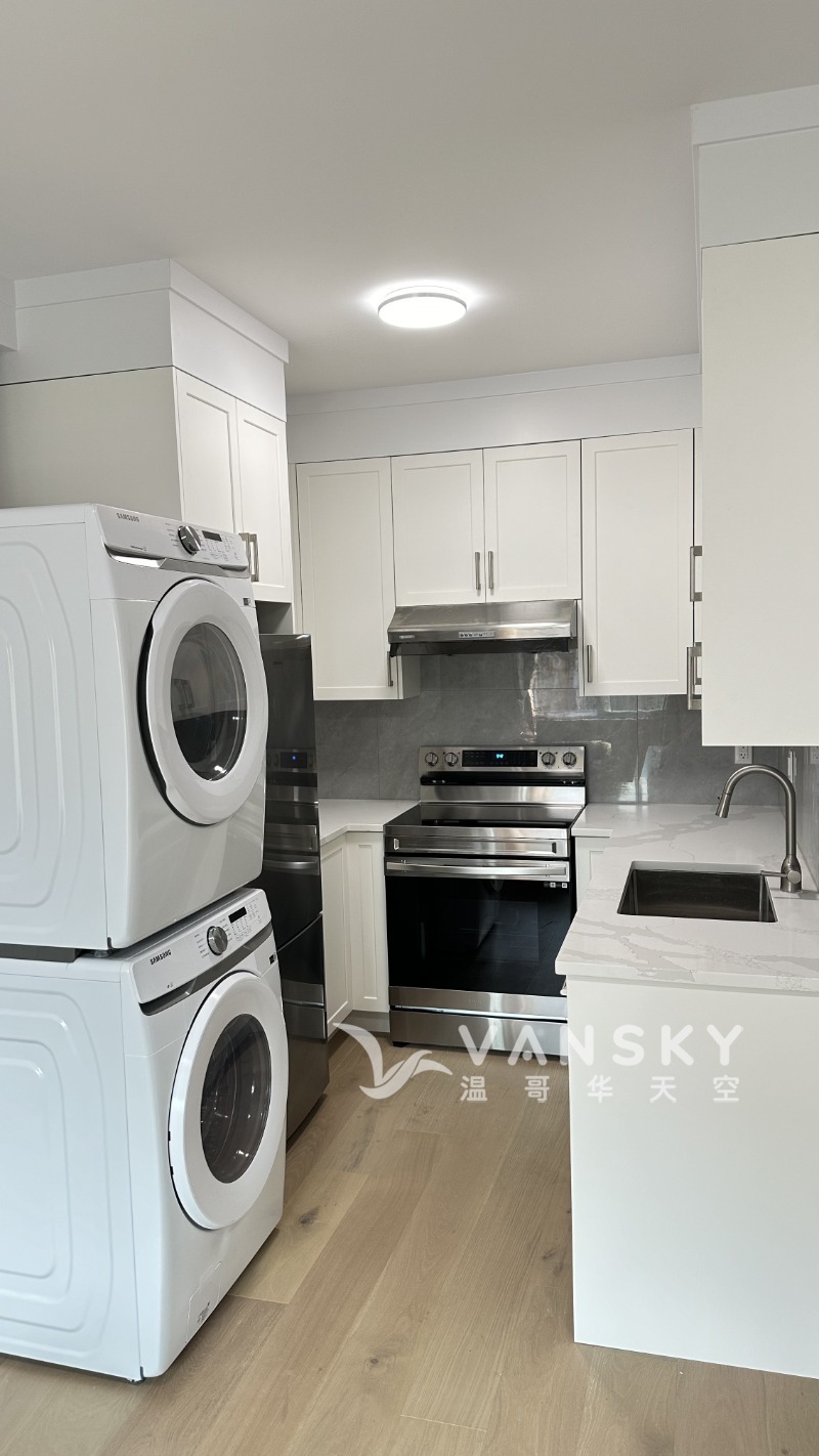 250124213125_02 Kitchen.jpg